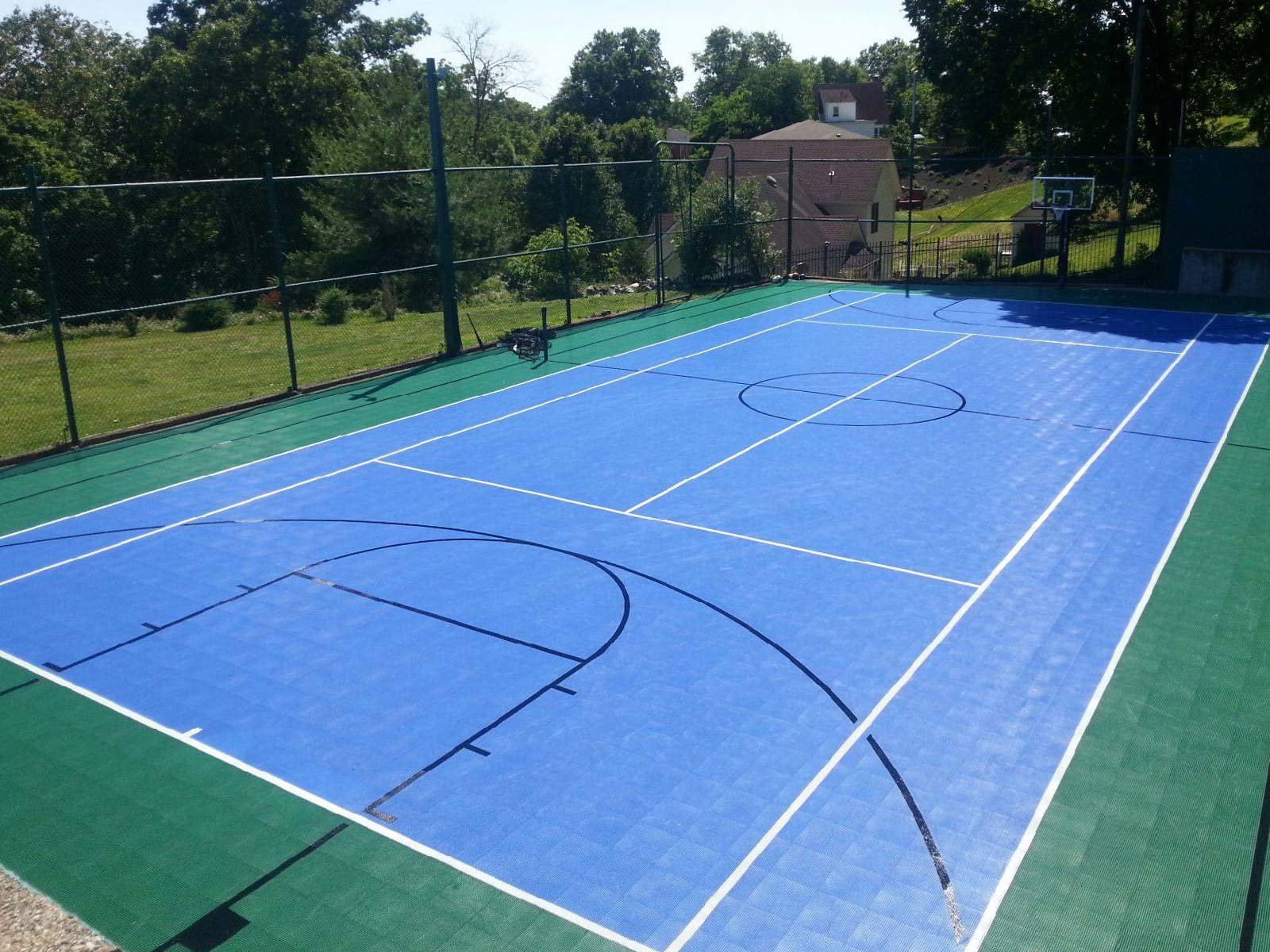 The Full House — Full multi-sport court · evergreen & blue
